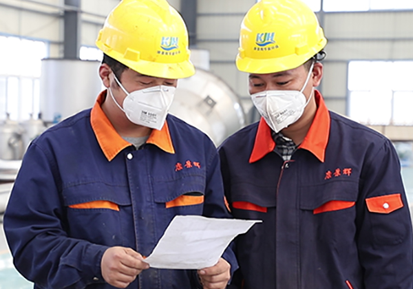 蒸发器生产车间专人负责每一个环节