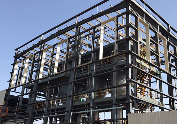 三效蒸发器安装现场