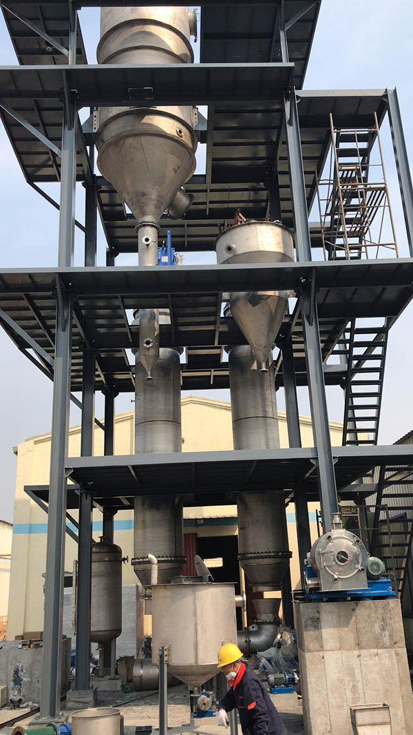 硫酸钠结晶器安装现场